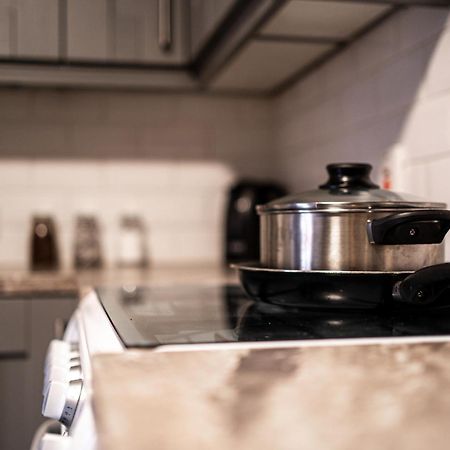Central Apartment In Belfast City Centre - Sleeps 5 People 외부 사진